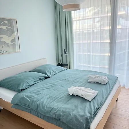 Wave Apartment *